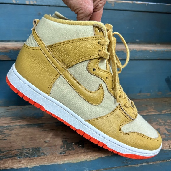 Nike Dunk High Retro PRM DV7215-700
